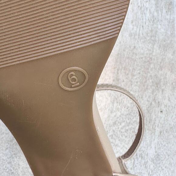 Madden Girl Ileana Womens Sandals Size 6 Beige Paris Block Heel Buckle Shoes New - Picture 9 of 14